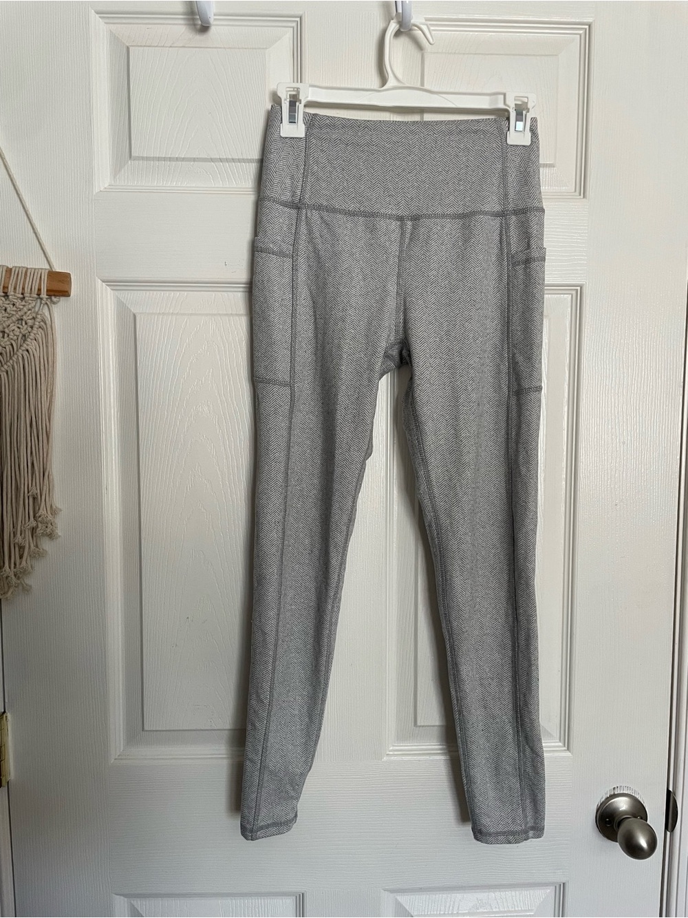 Kyodan Women’s XS High-Waist Gray Performance Leggings with Side Pockets